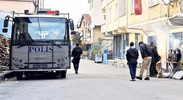 Ataşehir'de polis ve halk nöbette