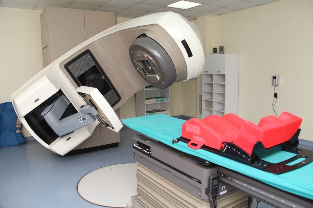 Atatürk Devlet Hastanesi’nde radyoterapi hizmeti devam ediyor 