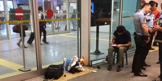 Atatürk Havalimanı'nda bomba paniği