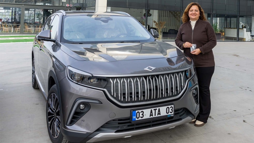 ‘Atatürk milliyetçisiyim aracımı aldım’! CHP’li Burcu Köksal’dan Togg’a övgüler