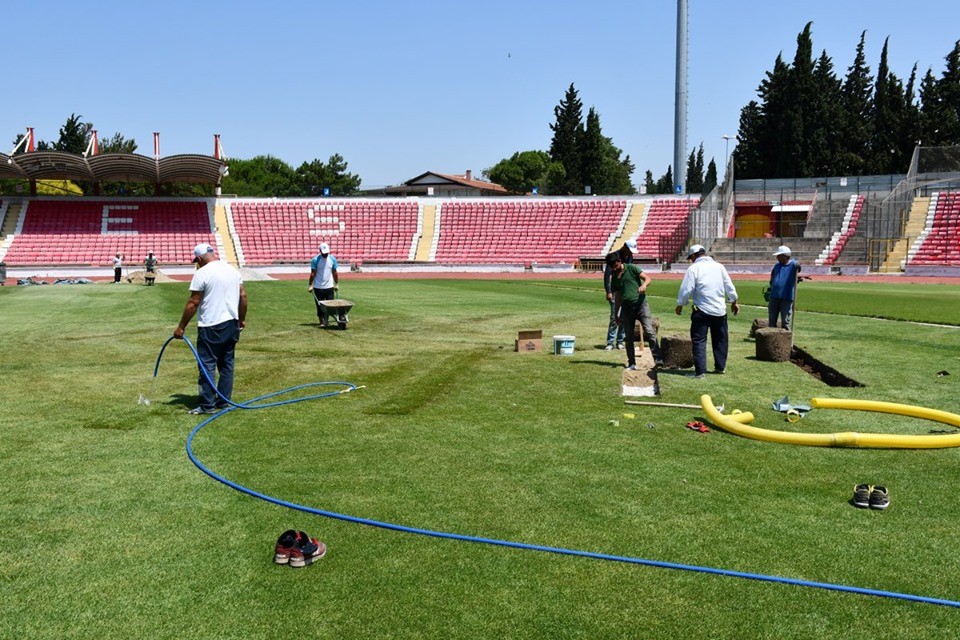 Atatürk Stadyumu yeni sezona hazırlanıyor 