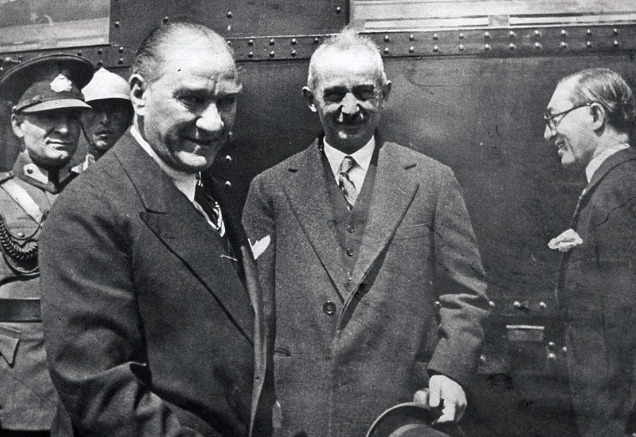 “Atatürk Türkiye’sinde sadece Türkler için yas ilan edilir” diyen Siyonist hayranlarını şok edecek liste
