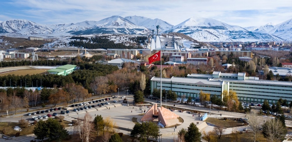 Atatürk Üniversitesi nitelikli eğitim alanında dünyanın en iyi 200 üniversitesi arasında 
