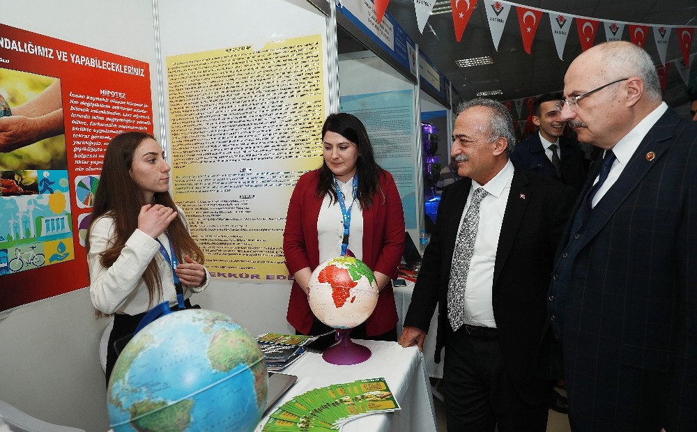 Atatürk Üniversitesi, Tübitak Araştırma Projeleri Yarışmasına ev sahipliği yaptı 