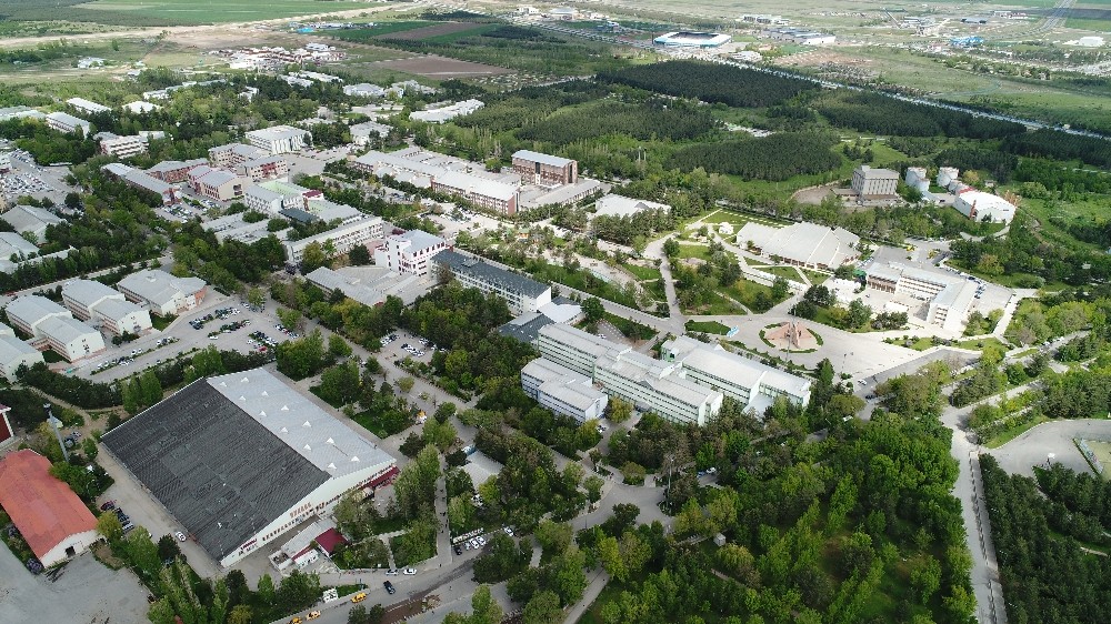 Atatürk Üniversitesi’nde uzaktan eğitim tüm hızıyla devam ediyor 