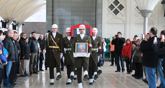 Atatürk'ün naaşını gören asker son yolculuğuna uğurlandı