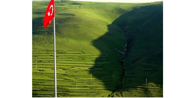 Atatürk’ün silueti, CHP’nin perişan hali