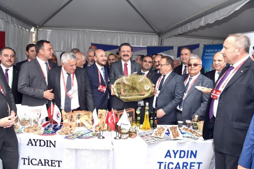 ATB Yönetim Kurulu Başkanı Fevzi Çondur’a plaket 