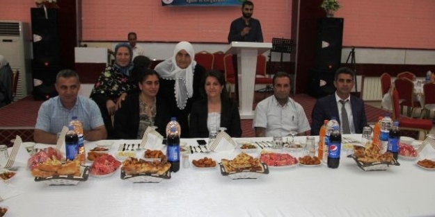 Ateist PKK'nın destekçileri DBP ve HDP iftar verdi
