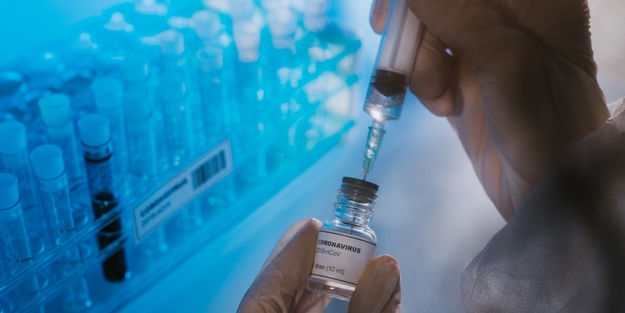 Ateş Kara koronavirüs aşılarının riskini böyle anlattı