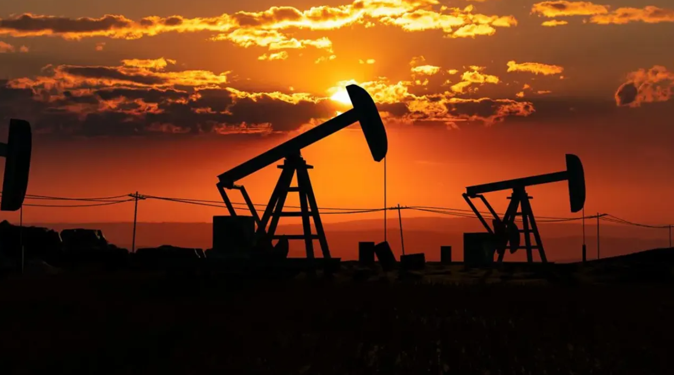 Ateşkesin Gölgesinde Petrol Şoku: Hürmüz’de Belirsizlik Fiyatları Uçurdu