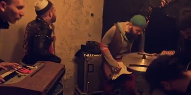 Athena’dan 'zikir'li rock (VİDEO)