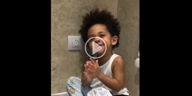 Atiba'nın oğlu şampiyonluğu böyle kutladı