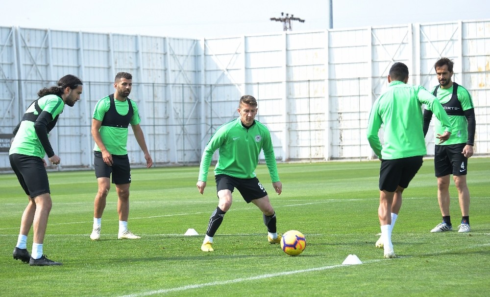 Atiker Konyaspor, Başakşehir hazırlıklarını sürdürdü 