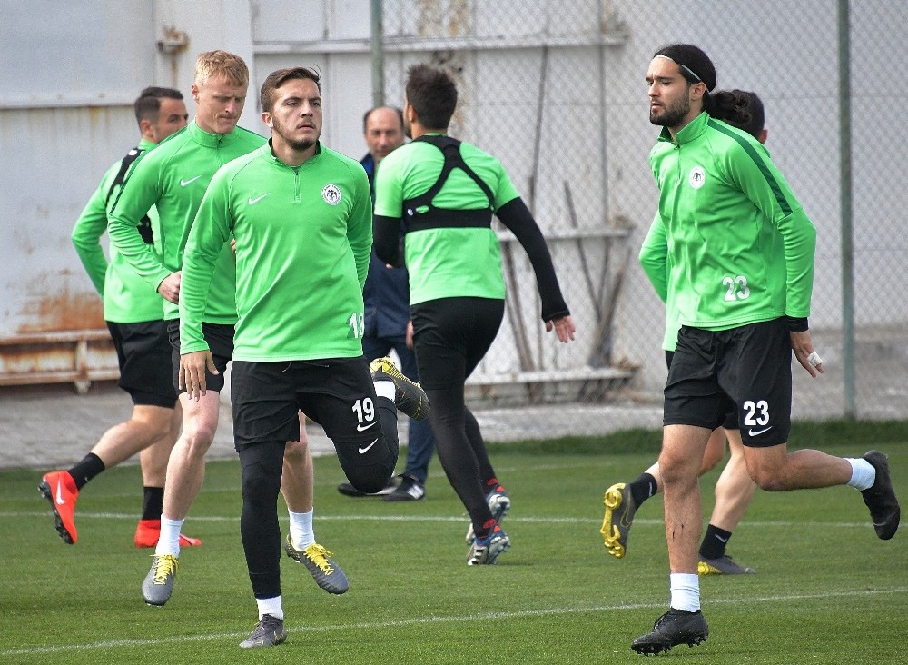 Atiker Konyaspor, Ç. Rizespor hazırlıklarını sürdürüyor 