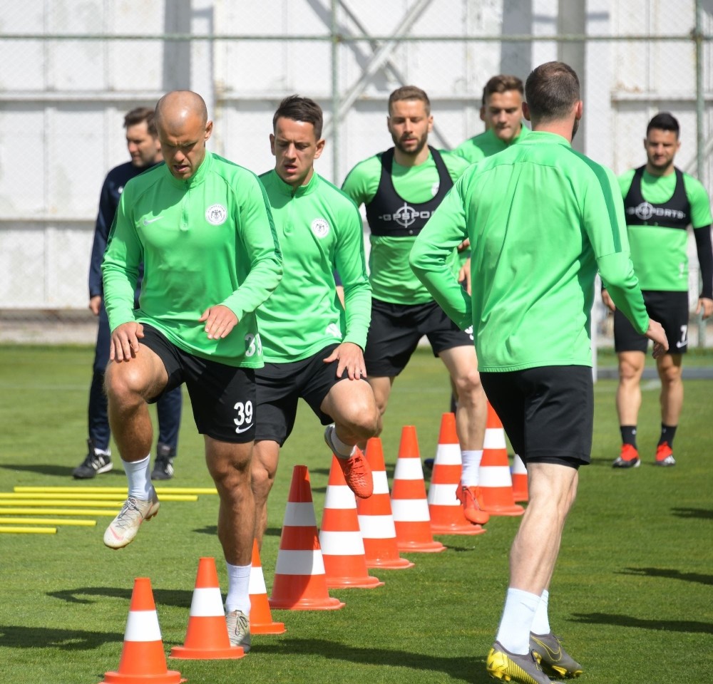 Atiker Konyaspor, DG Sivasspor maçının hazırlıklarını sürdürdü 