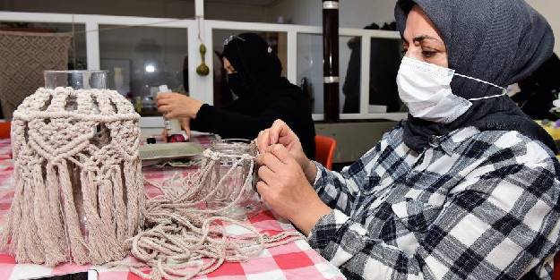 Atıklar sanat eserine dönüşüyor