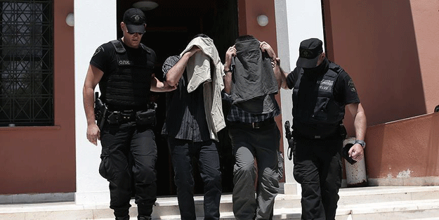 Atina'dan darbeci askerler için flaş hamle!