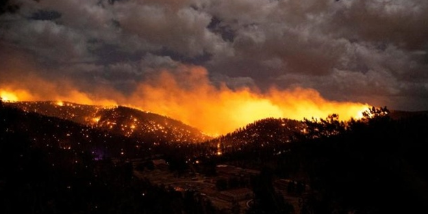 Atina'ya yakın bölgede yangın: Yerleşim birimleri tahliye edildi!