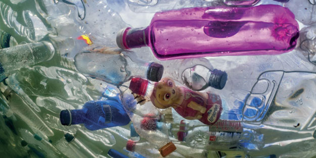 Atlantik Okyanusu'nda 21 milyon ton ağırlığında plastik tespit edildi