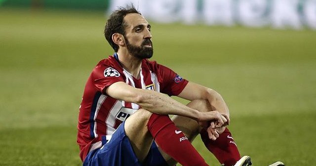 Atletico Madrid'in futbolcusu Juanfran'dan özür mesajı
