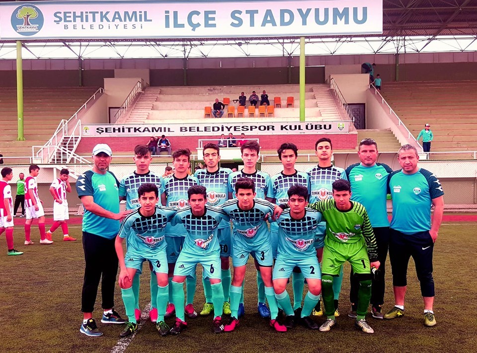 Atletikspor emin adımlarla ilerliyor 