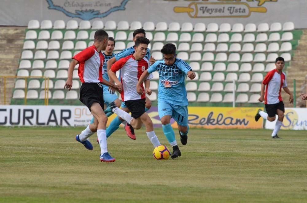 Atletikspor U16 sonunu getiremedi 