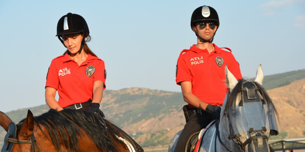 Atlı birlikler Tatvan'da ortaya çıktı