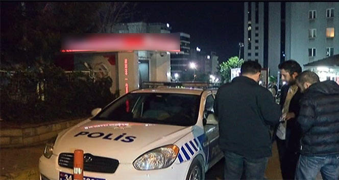 ATM önünde kıstırılan hırsızlar polisi darp edip kaçtı