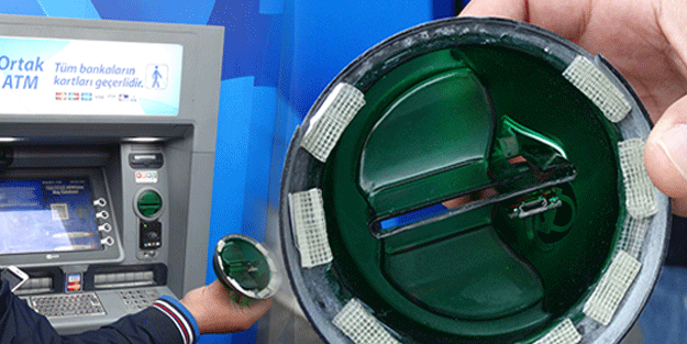 Bolu'da ATM'den para çekerken şüphelendi ve...