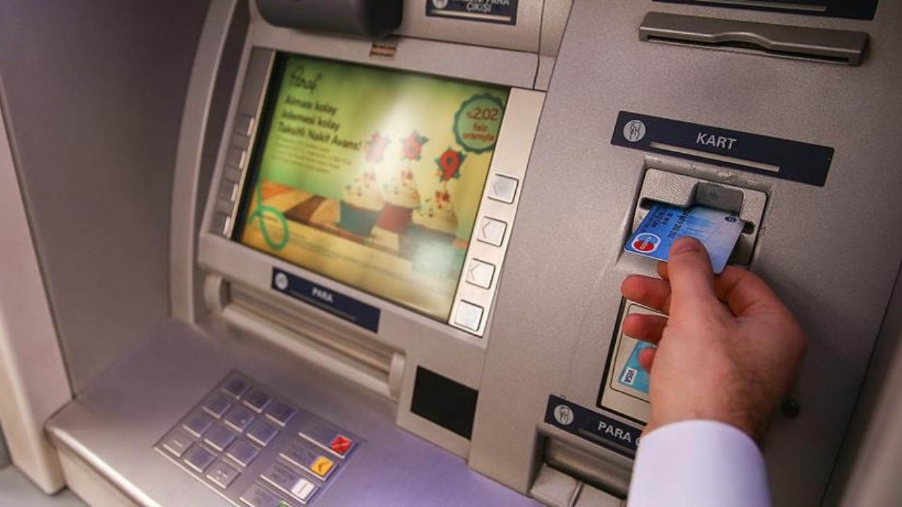 ATM'ler nakit ihtiyacını karşılamıyordu... Yeni sisteme geçiliyor!