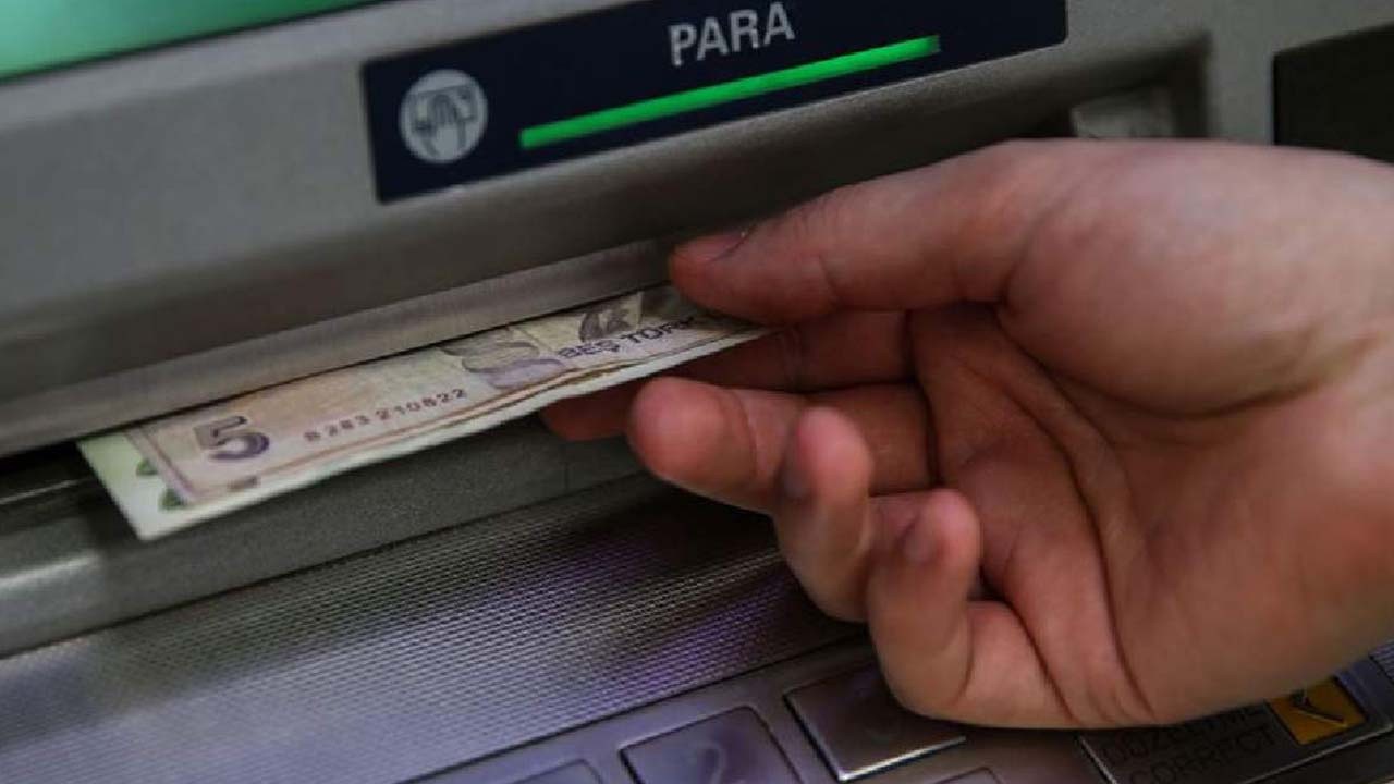 ATM’lerdeki gizli gerçek ortaya çıktı! Oysa para çekerken kimseler fark etmemişti! Bu nasıl iş böyle