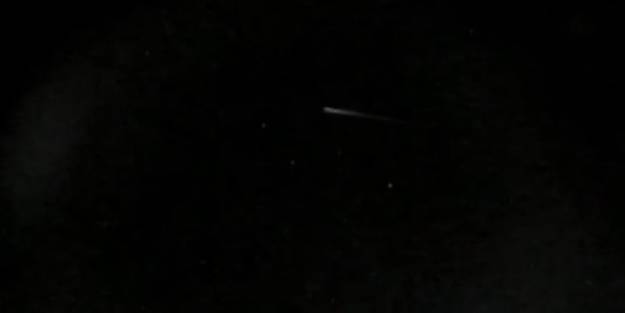 Atmosfere giren meteor 12 saniye boyunca kayıt altına alındı! İşte o anlar...