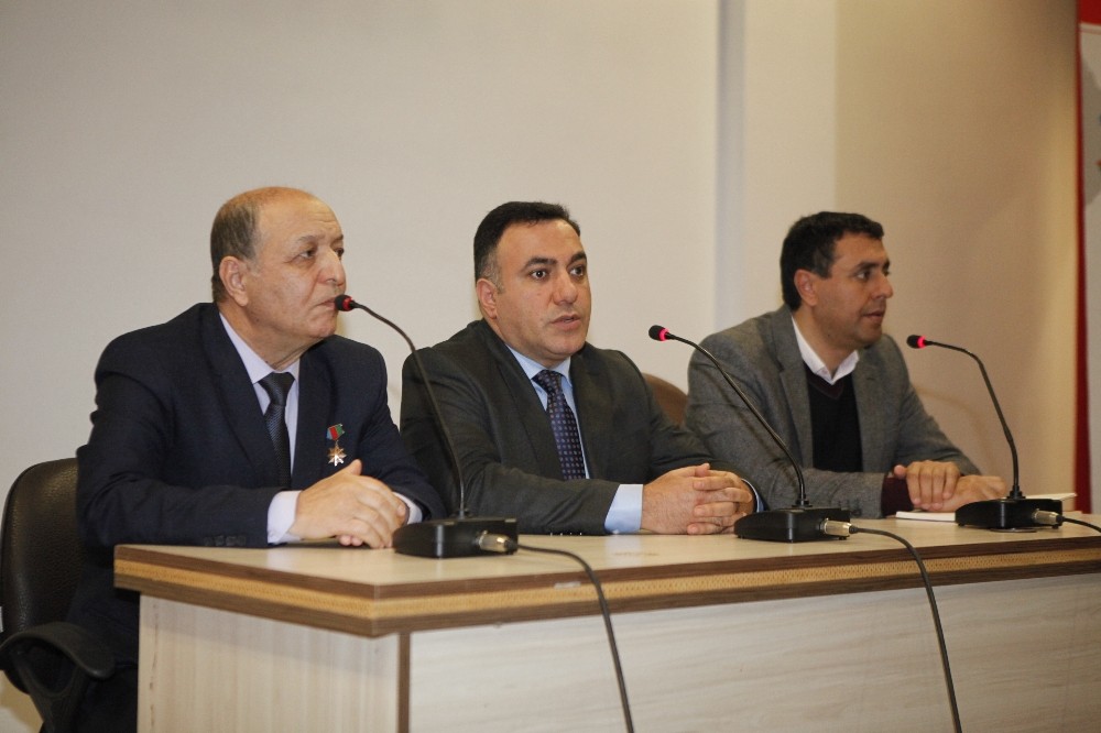 AÜ’den Hocalı soykırımı paneli 