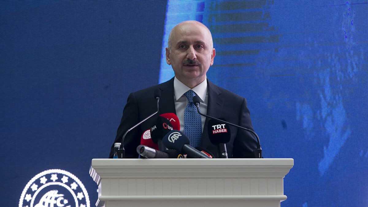 AUS Strateji Belgesi ve 2020-2023 Eylem Planı tanıtıldı! Karaismailoğlu: Ücretsiz internet paketi verilecek