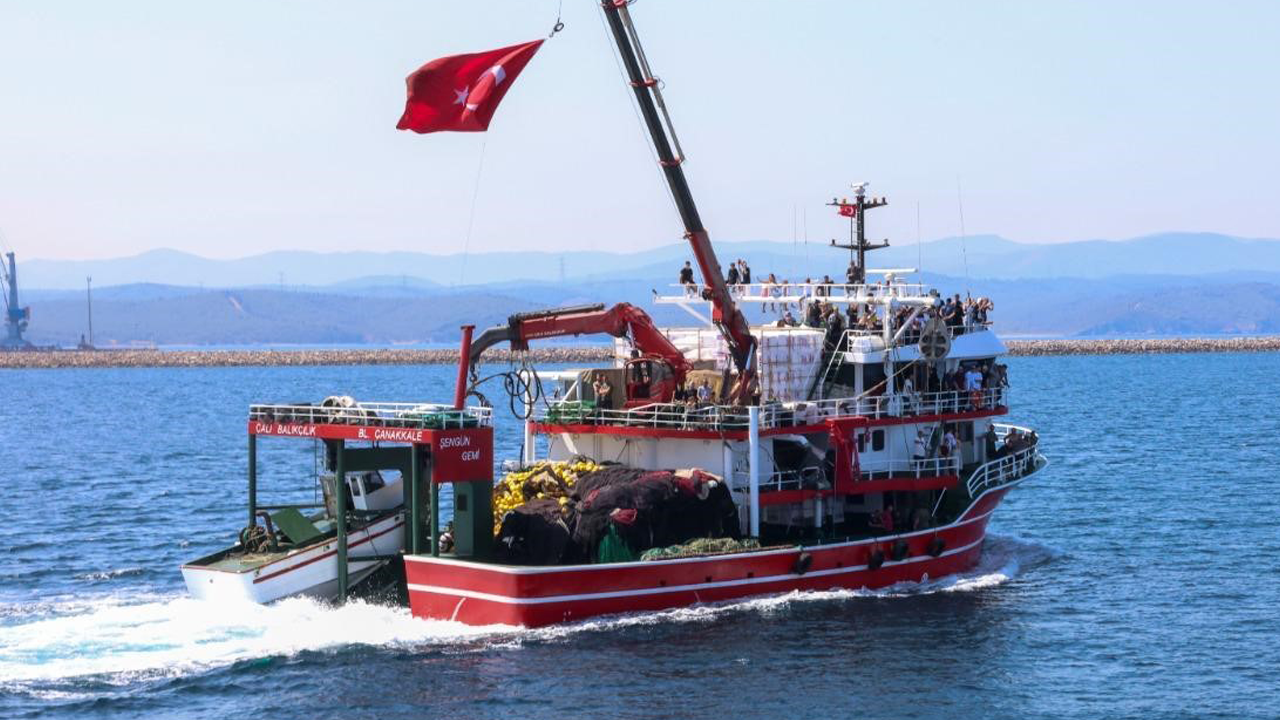 Av yasağı bitti! Balıkçılar 'Vira bismillah' diyerek sezonu açtı