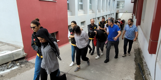 Ava giderken avlandılar! Uçkur düşkünü ahlaksızlara ibret olsun