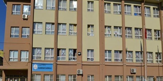 Avcılar Alsancak İlkokulu ve Avcılar Alsancak ortaokulu bugün tatil mi 4 Ekim Cuma
