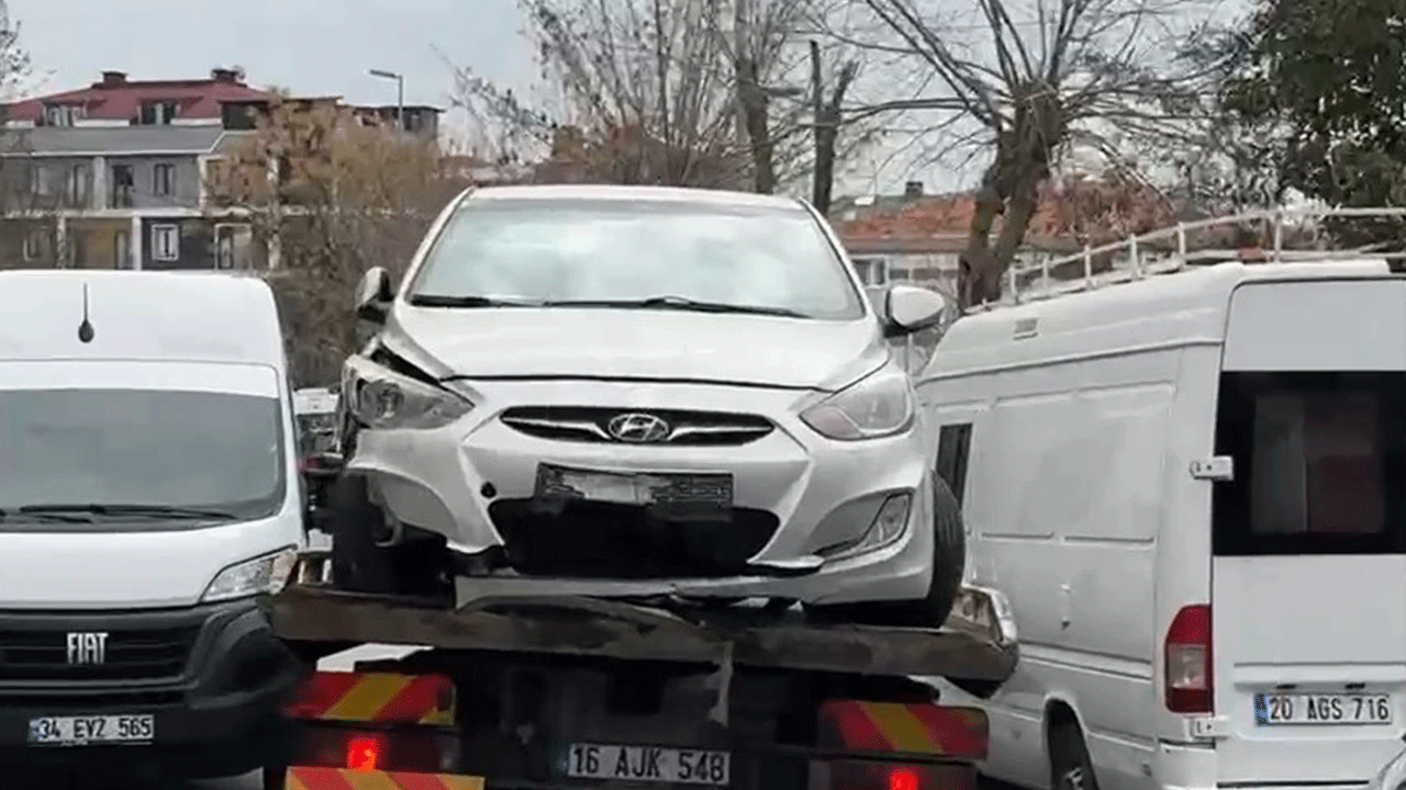 Avcılar'da 17 yaşındaki sürücü dehşet saçtı! 8 araca çarpıp kaçmaya çalıştı