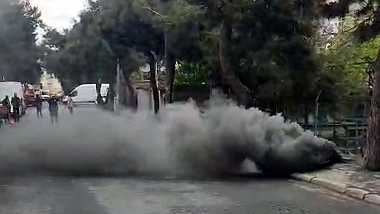 Avcılar'da caddeyi duman kapladı