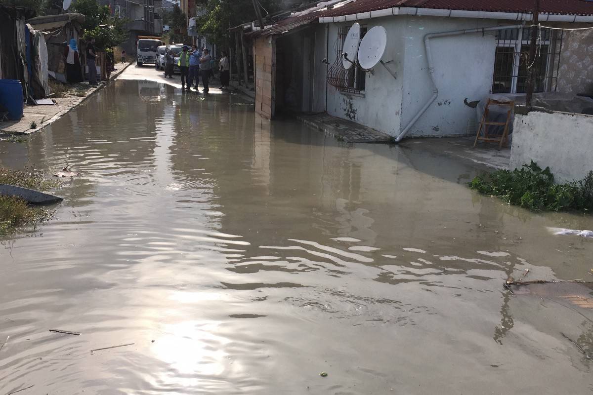 Avcılar'da evini su basan vatandaştan İSKİ'ye tepki