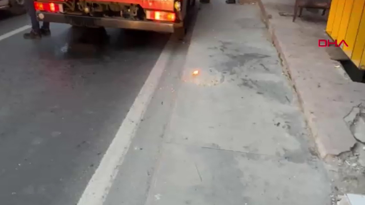 Avcılar’da korkutan patlama! Elektrik kabloları alev aldı