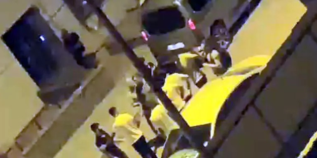 Avcılar’da mide bulandıran olay! Kadınları taciz eden sapığa mahalleliden dayak!