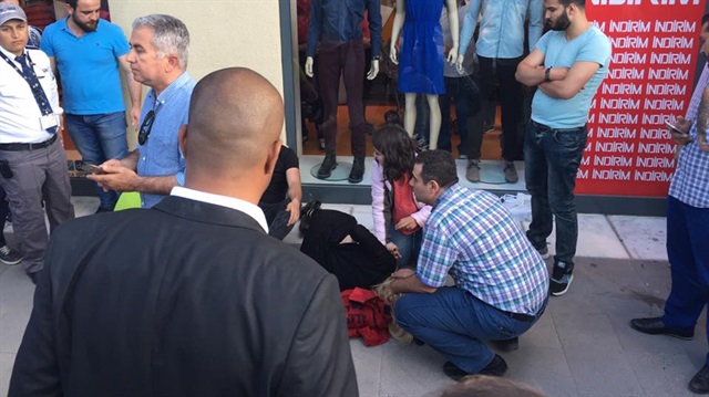 AVM'de fırtına kazası: 2 yaralı