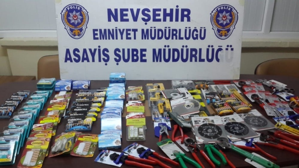AVM’lerden hırsızlık yapan şahıs yakalandı 