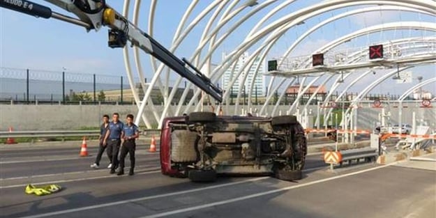 Avrasya Tüneli'nde kaza! 3 gişe trafiğe kapatıldı