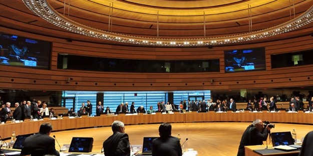 AB, Ukrayna'yı 'para'layacak