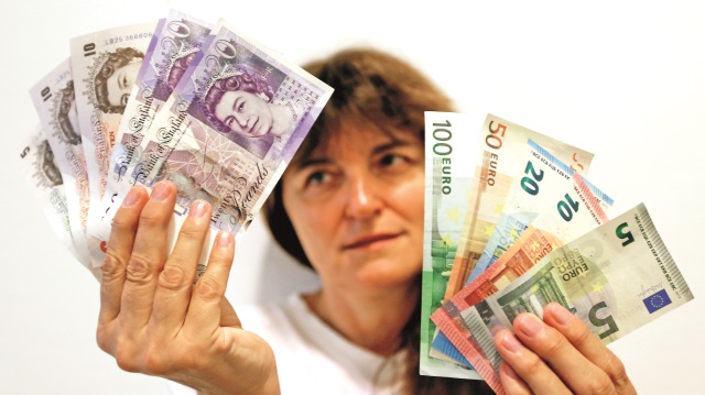 Avrupa Birliği parasal genişlemeyi tartışıyor