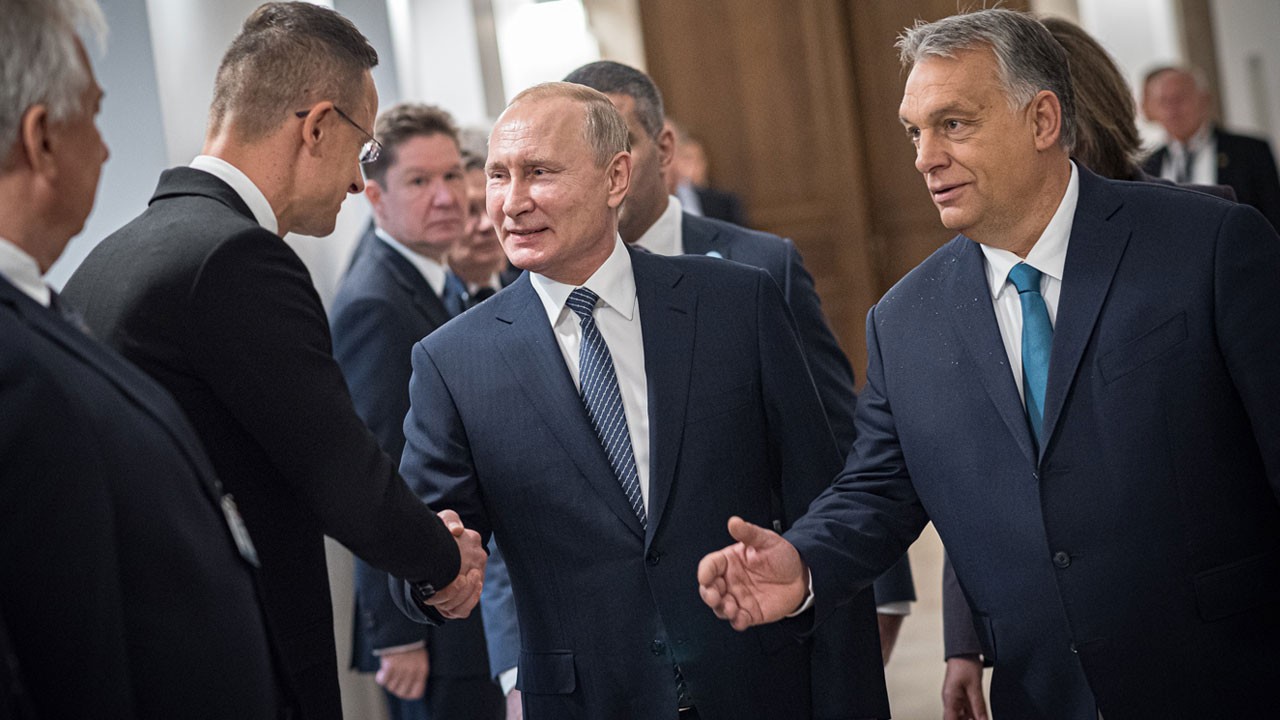 Avrupa Birliği'nde ‘ajan dışişleri bakanı’ skandalı: AB’nin tüm kararlarını Ruslara sızdırıyormuş!