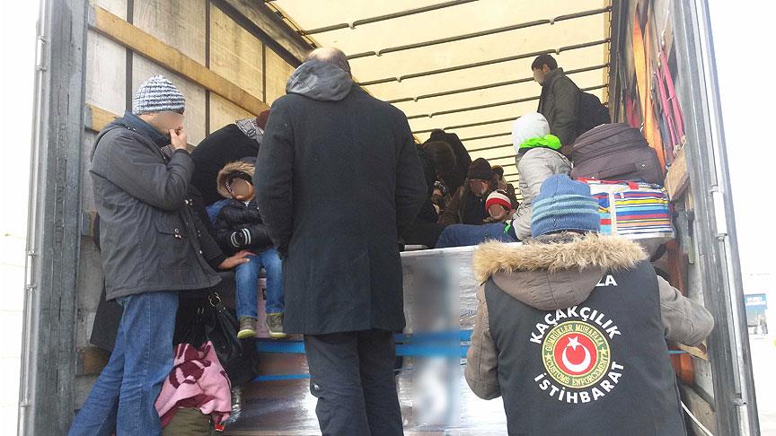 Avrupa hayaliyle dorsede yolculuklar sınır kapılarında bitti